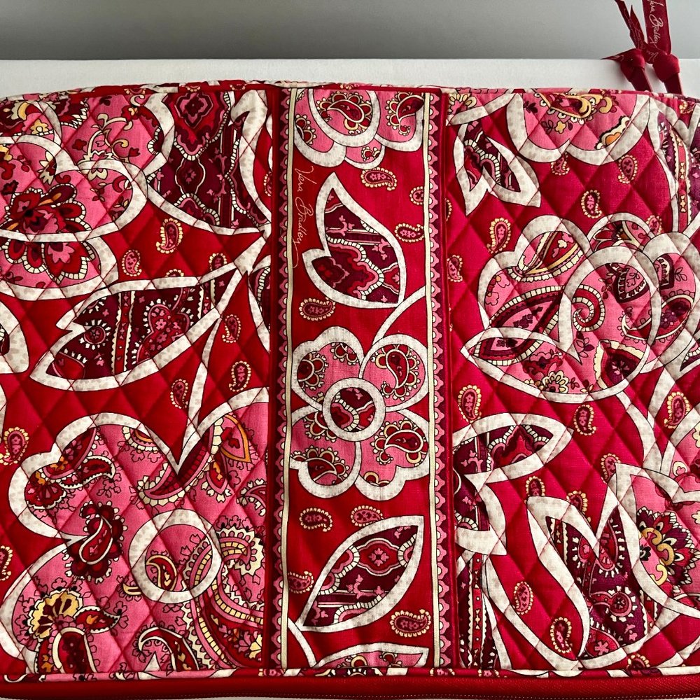 Vintage Red Pattern Quilted Vera Bradley 17" long x 12" wide Laptop Bag